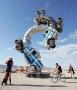 Une performance artistique au festival de burning man