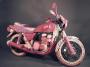 Une moto en laine rose