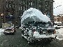 Ce conducteur avait la flemme de gratter sa voiture apres une une chute de neige