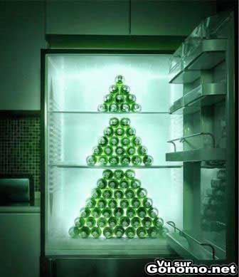 Une pyramide de biere dans le frigo