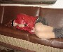 Drunk girl : une fille completement bourree couchee dans le metro un sein a l air !