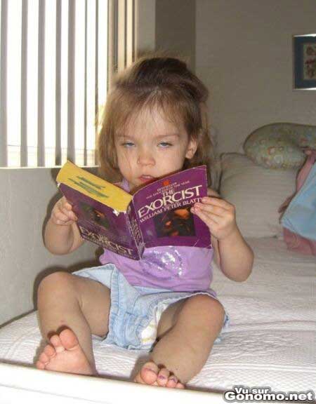 L exorciste en vrai : cette petite fille a l air possedee ! :p