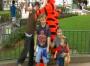 Un mec deguise en Tigrou s en prend a un garcon dans un parc Disney !
