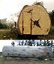 Caravane custom : une caravane en forme de gros tronc d arbre ??