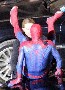Spiderman is gay ? Plutot etrange cette position pour neutraliser un ennemi non ?