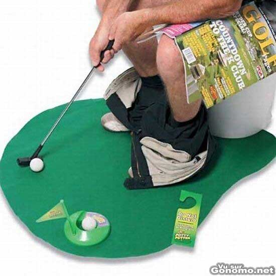 Un bon moyen de passer le temps aux chiottes avec un golf miniature