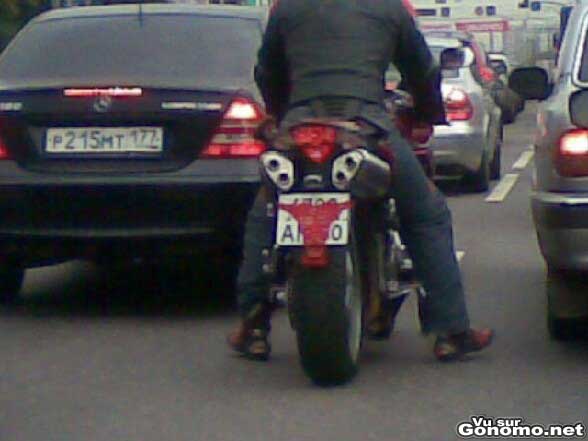 Comment eviter de se faire flasher par les radars en moto ? Methode imparable lol