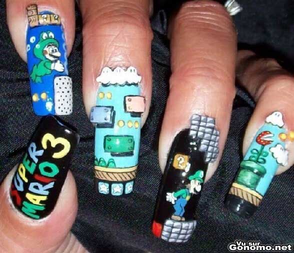 Des ongles vernis au couleurs de Mario et ses amis