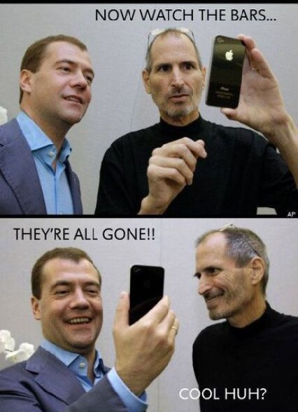 Le probleme d antenne de l iPhone 4 fait le tour du net et Steve Jobs en fait les frais :)