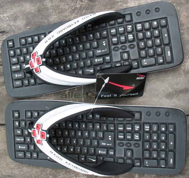 Tong de plage Geek : des tongs de plage pour tout geek qui se respecte ! :)