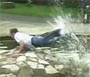 Saut dans une fontaine bien rate !