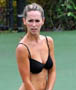 Jennifer Love Hewitt joue au tennis en maillot de bain