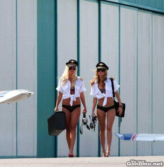 Ces deux belles demoiselles vont faire de l ombre aux hotesses de l air