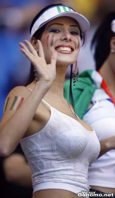 Supportrice italienne ou mexicaine : parfois le spectacle est mieux dans les gradins que sur le terrain