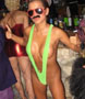 Costume borat : le maillot de bain vert de Borat est finalement sexy suivant la personne qui le porte