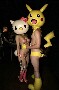 Hello Kitty et Pikachu se retrouvent lors d une soiree costumee un peu coquine