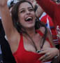 Larissa Riquelme, la supportrice de charme du Paraguay a fond lors du match Paraguay - Japon