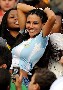 Supportrice Argentine : lors la coupe du monde de foot, le spectacle n est pas que sur le terra