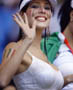 Supportrice italienne ou mexicaine : parfois le spectacle est mieux dans les gradins que sur le terrain