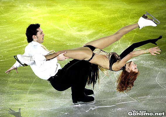 Le patinage, un sport ou le corps de la partenaire compte pour beaucoup dans la note :)