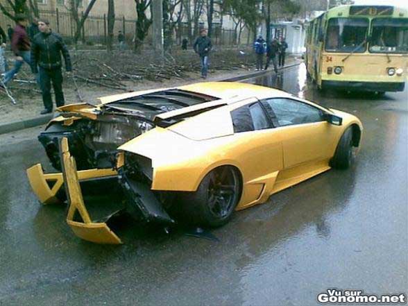 Le proprietaire de cette Lamborghini va devoir sortir son chequier