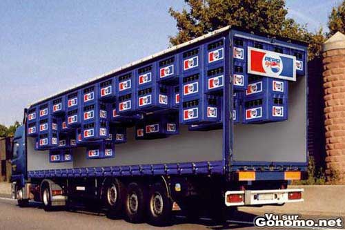 Une bache de camion de la celebre marque de soda Pepsi. De la bonne pub virale ;)