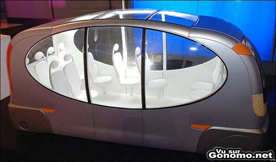minibus futuriste tres moche